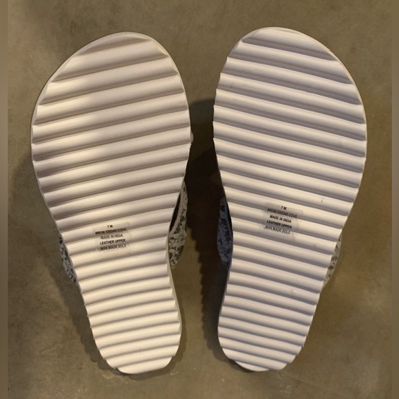 Diba Shoes - Picture 4 of 8